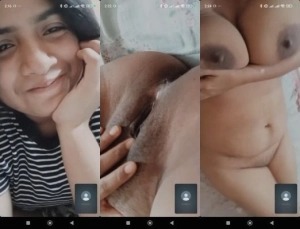 Watch Sexy Desi Girl Shows her Boobs and Pussy