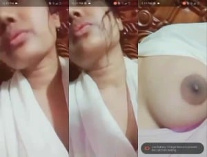 Cute Desi Girl Shows Boobs viral mms xxx